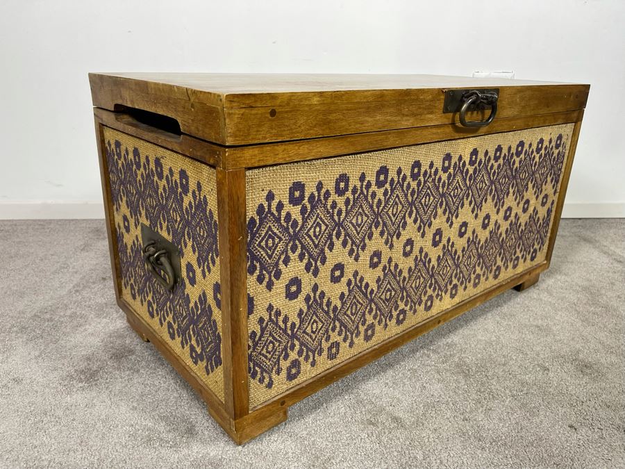 Wooden Trunk With Burlap Fabric Design Made In India For Pier1 Imports 33W X 16D X 18H [Photo 5]