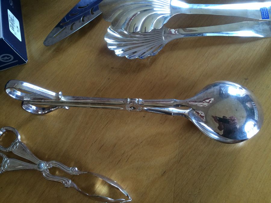 Serving Accessories - 9 Piece Lot [Photo 3]