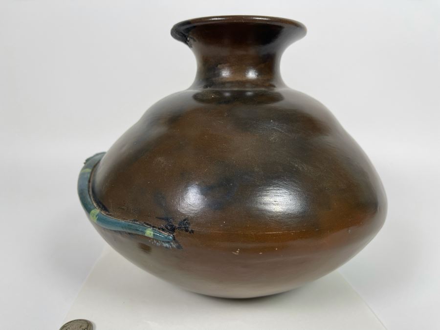 Large Pottery Vessel With Lizard 10W X 9H [Photo 15]
