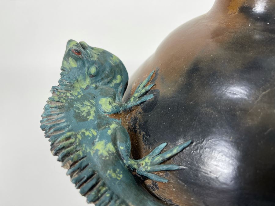 Large Pottery Vessel With Lizard 10W X 9H [Photo 9]