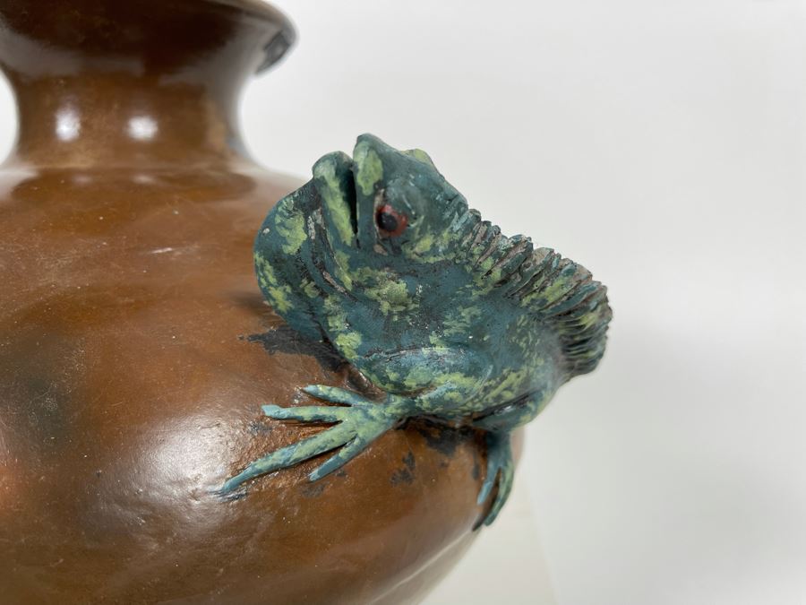 Large Pottery Vessel With Lizard 10W X 9H [Photo 13]