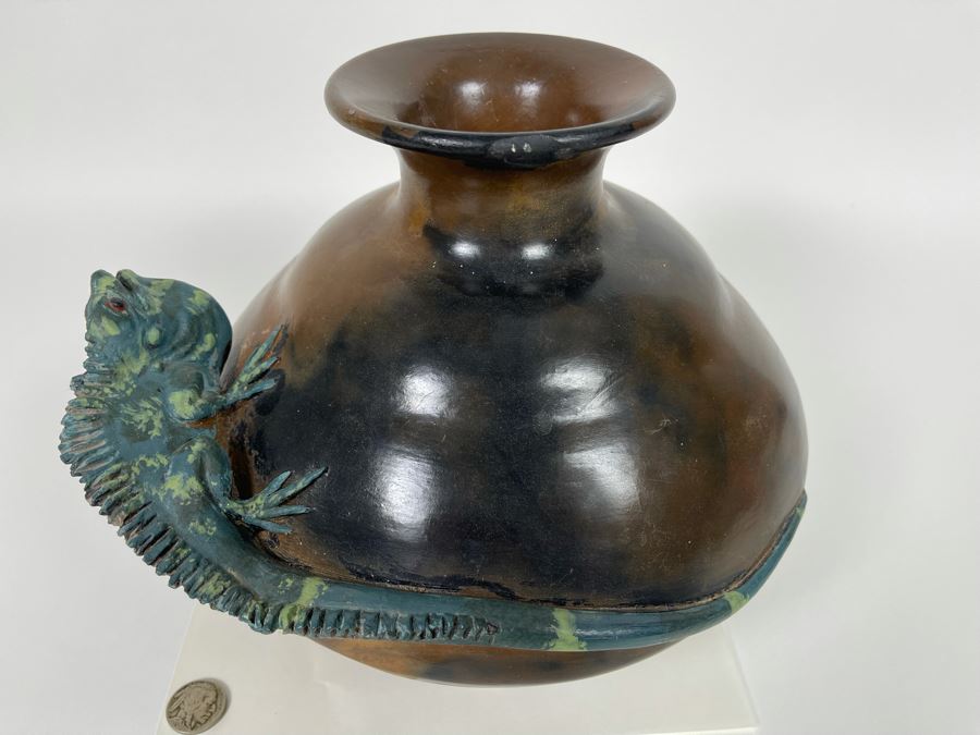 Large Pottery Vessel With Lizard 10W X 9H [Photo 7]