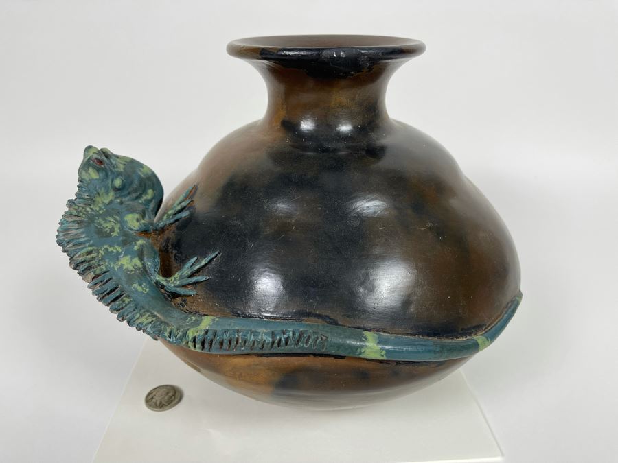 Large Pottery Vessel With Lizard 10W X 9H [Photo 6]