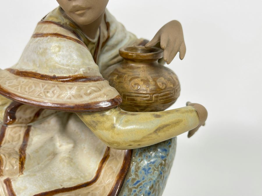 Large Lladro Figurine Andean Country Girl Gres Finish Retired #2175 10W X 10.5H [Photo 7]