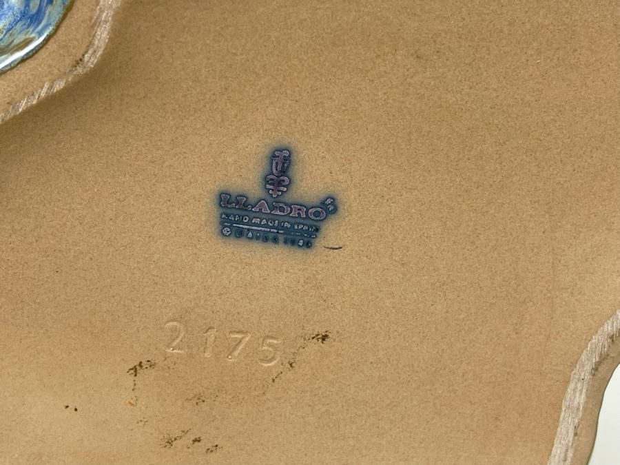 Large Lladro Figurine Andean Country Girl Gres Finish Retired #2175 10W X 10.5H [Photo 13]