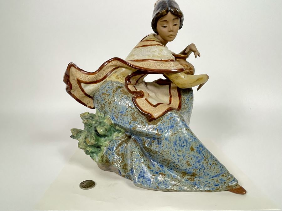 Large Lladro Figurine Andean Country Girl Gres Finish Retired #2175 10W X 10.5H [Photo 1]