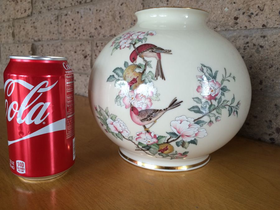 LENOX Serenade Vase [Photo 3]