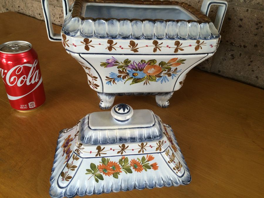 Large Soup Tureen [Photo 10]