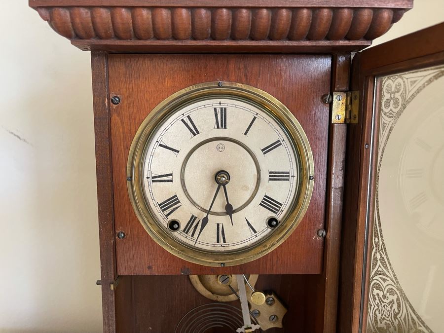 Working Eastlake Victorian Era Mechanical Clock With Key By Seth Thomas 13.5W X 5D X 23.5H [Photo 10]