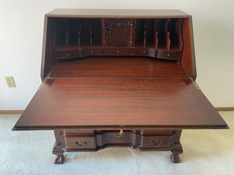 Vintage Mahogany Secretary Desk With Secret Compartments And Lockable Drawers 36W X 22D X 41H [Photo 3]