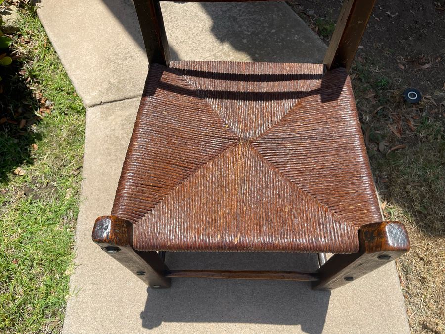 Antique Rush Seat Chair   42418 38jq 