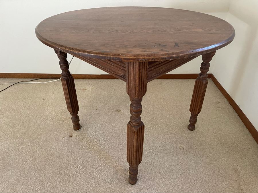 Vintage Oak 36' Round Table 28.5H [Photo 6]