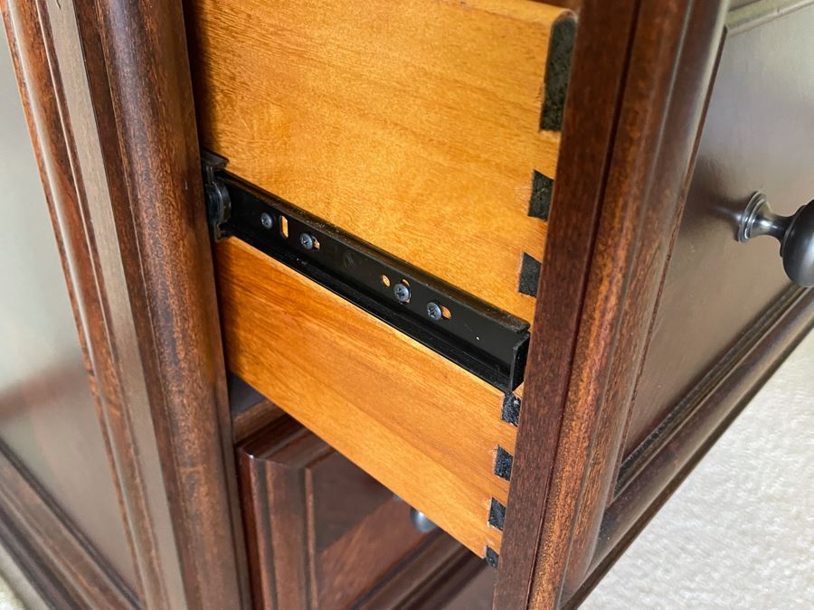 Heritage Wooden Chest Of Drawers Nightstand With Hidden Top Jewelry Drawer [Photo 6]