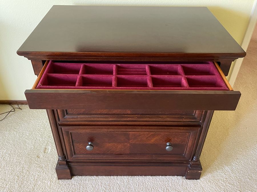 Heritage Wooden Chest Of Drawers Nightstand With Hidden Top Jewelry Drawer [Photo 3]
