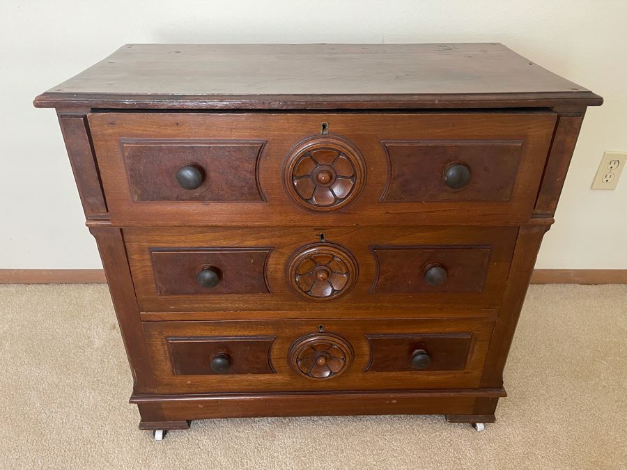Vintage Wooden 3-Drawer Chest Of Drawers 31W X 16D X 29.5H [Photo 3]