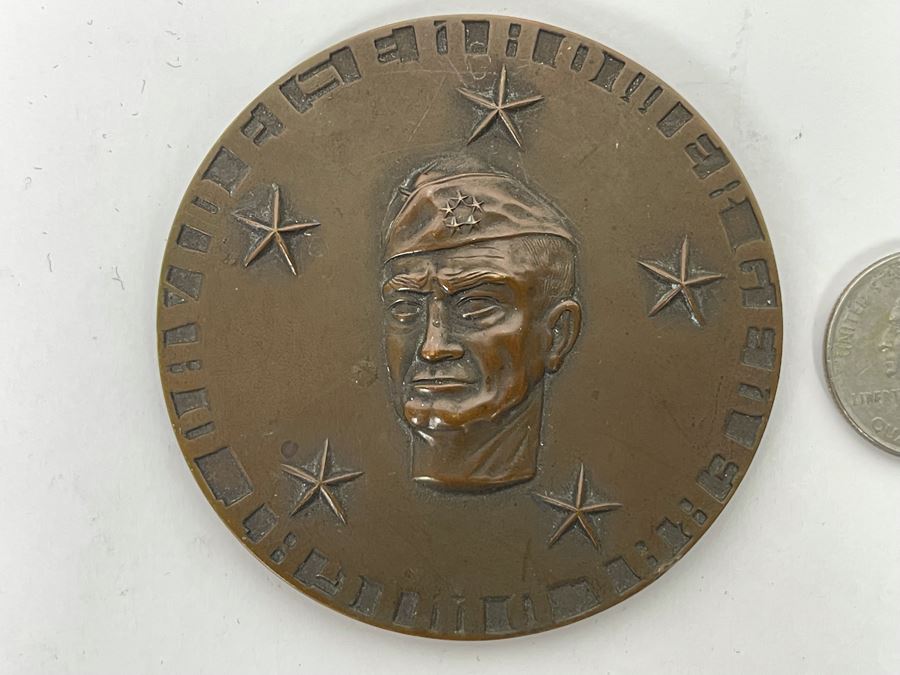 Vintage Dwight D Eisenhower Medallion 2.75R [Photo 3]