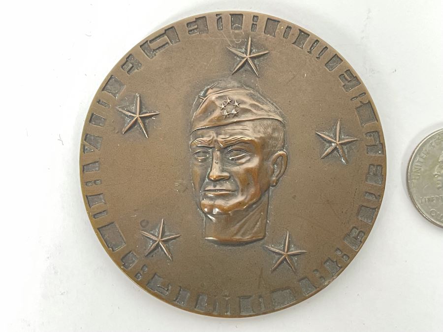 Vintage Dwight D Eisenhower Medallion 2.75R [Photo 1]