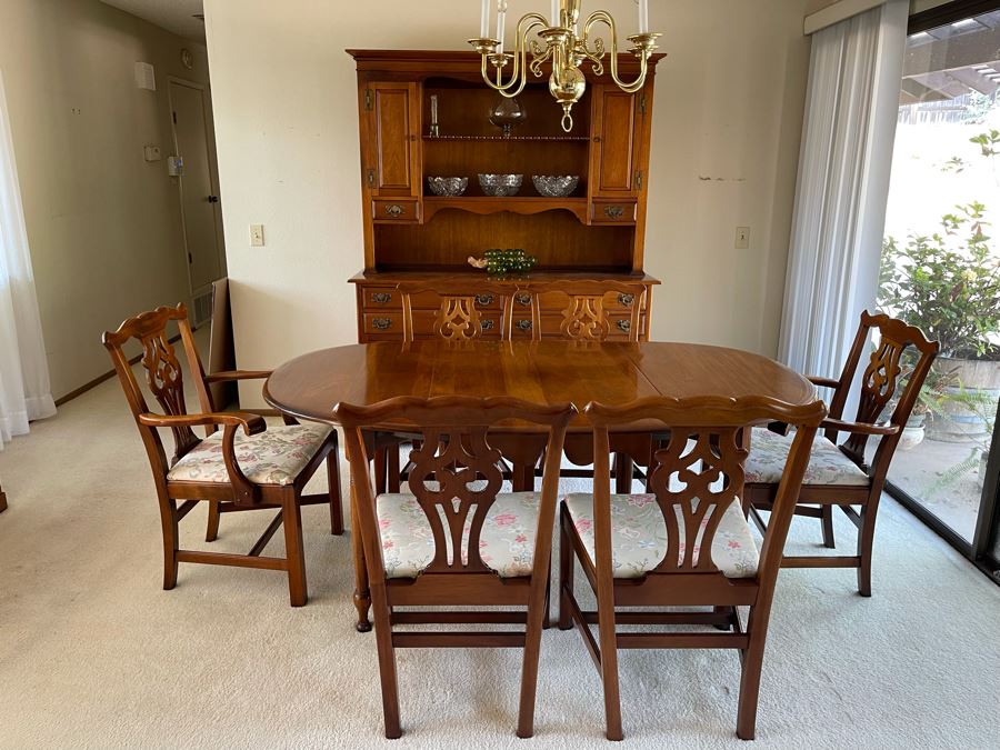 Mahagony Drop Leaf Dining Table With Six Chairs And Matching Mahagony China Cabinet - Comes With Extra Leaf - Made By Unique Furniture Makers [Photo 2]