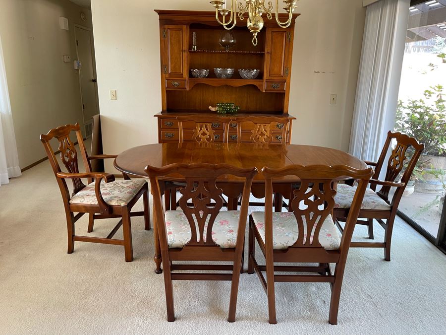 Mahagony Drop Leaf Dining Table With Six Chairs And Matching Mahagony China Cabinet - Comes With Extra Leaf - Made By Unique Furniture Makers [Photo 5]
