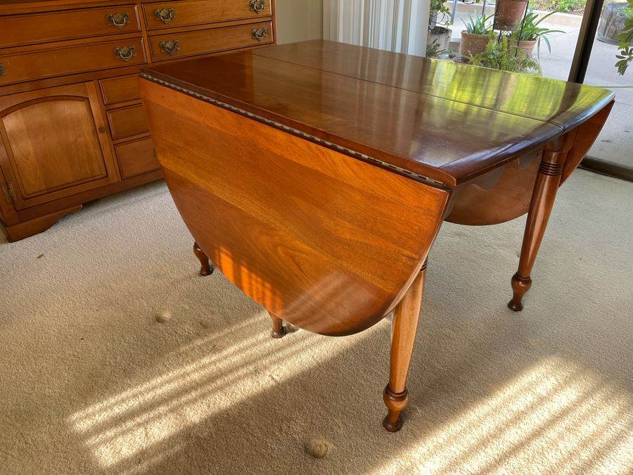 Mahagony Drop Leaf Dining Table With Six Chairs And Matching Mahagony China Cabinet - Comes With Extra Leaf - Made By Unique Furniture Makers [Photo 3]