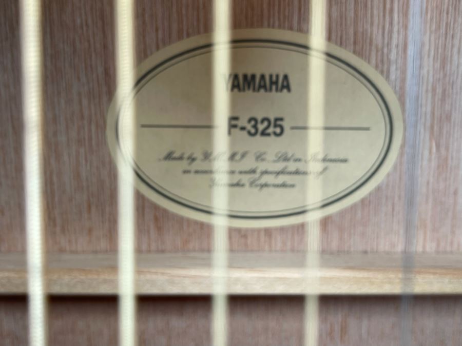 JUST ADDED - Yamaha Acoustic Steel String Guitar Model F-325 With Box [Photo 6]