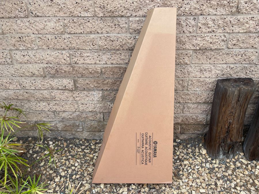 JUST ADDED - Yamaha Acoustic Steel String Guitar Model F-325 With Box [Photo 9]