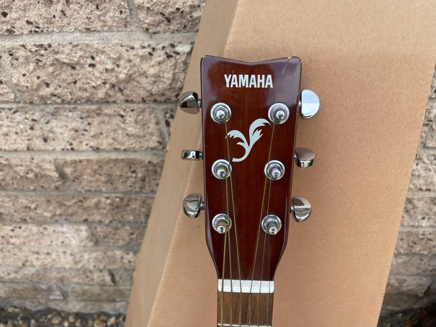 JUST ADDED - Yamaha Acoustic Steel String Guitar Model F-325 With Box [Photo 3]