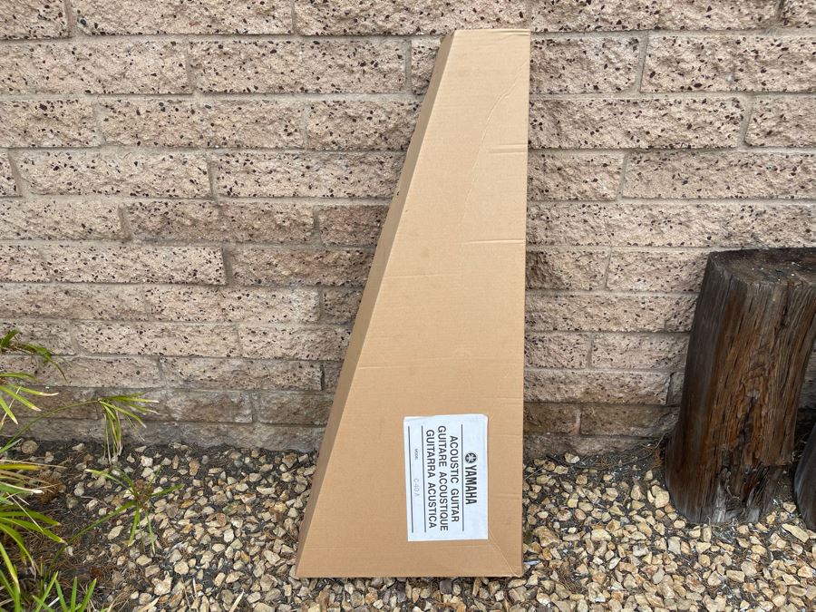 JUST ADDED - Yamaha Acoustic Nylon String Guitar Model C-40 A With Box [Photo 9]