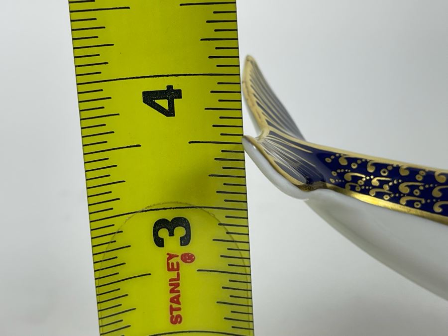 Royal Crown Derby Porcelain Dolphin Figurine 6W X 4H [Photo 9]