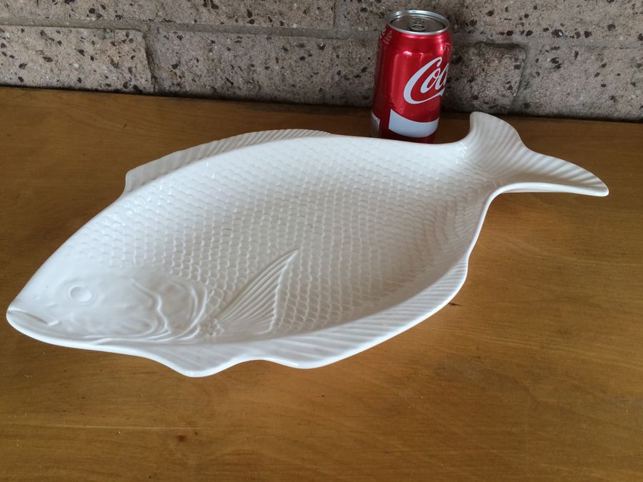 Japan Fish Serving Dish [Photo 1]