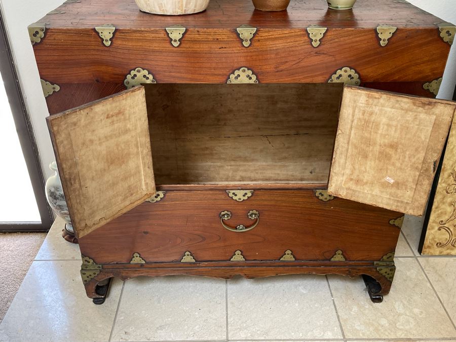 Vintage Japanese Tansu Chest 33W X 15D X 30.5H [Photo 6]