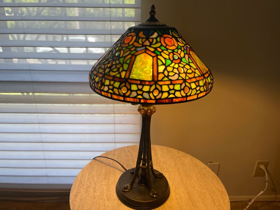 Stained Glass Lamp 24H [Photo 1]