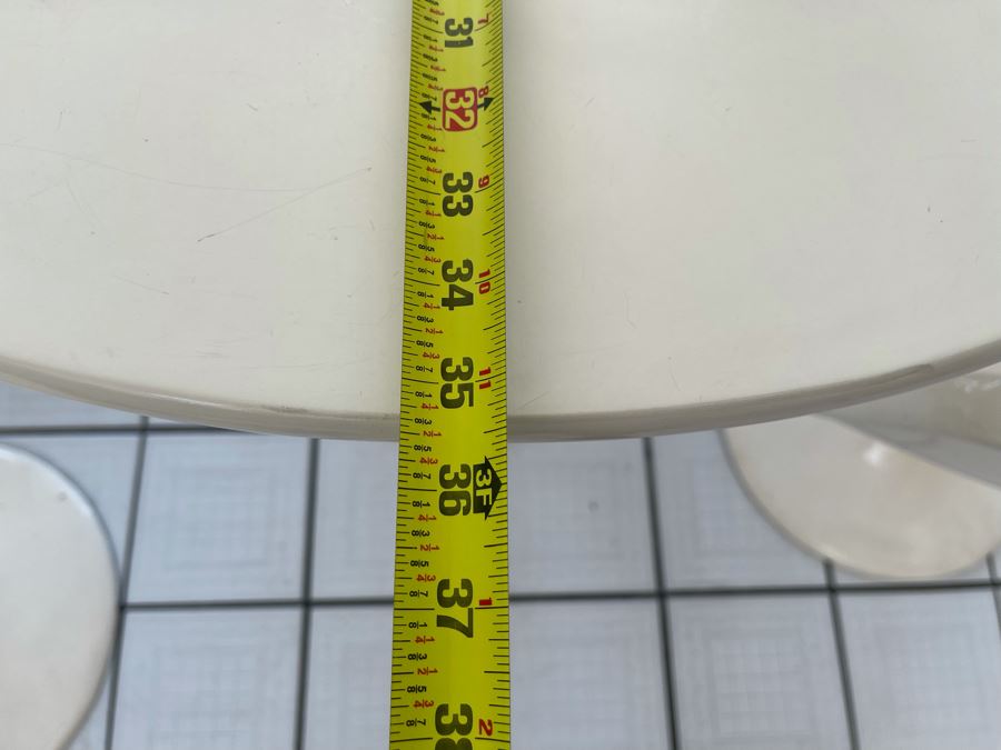 Eero Saarinen Style Tulip Table 35.5R X 30.5H With Four Chairs  [Photo 16]