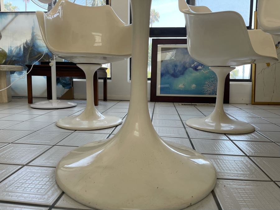 Eero Saarinen Style Tulip Table 35.5R X 30.5H With Four Chairs  [Photo 9]