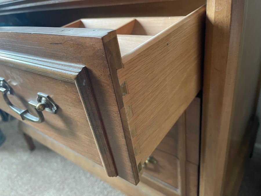 Mid-Century Modern Gentleman's Dresser Chest Of Drawers 40W X 20.5D X 49H [Photo 7]