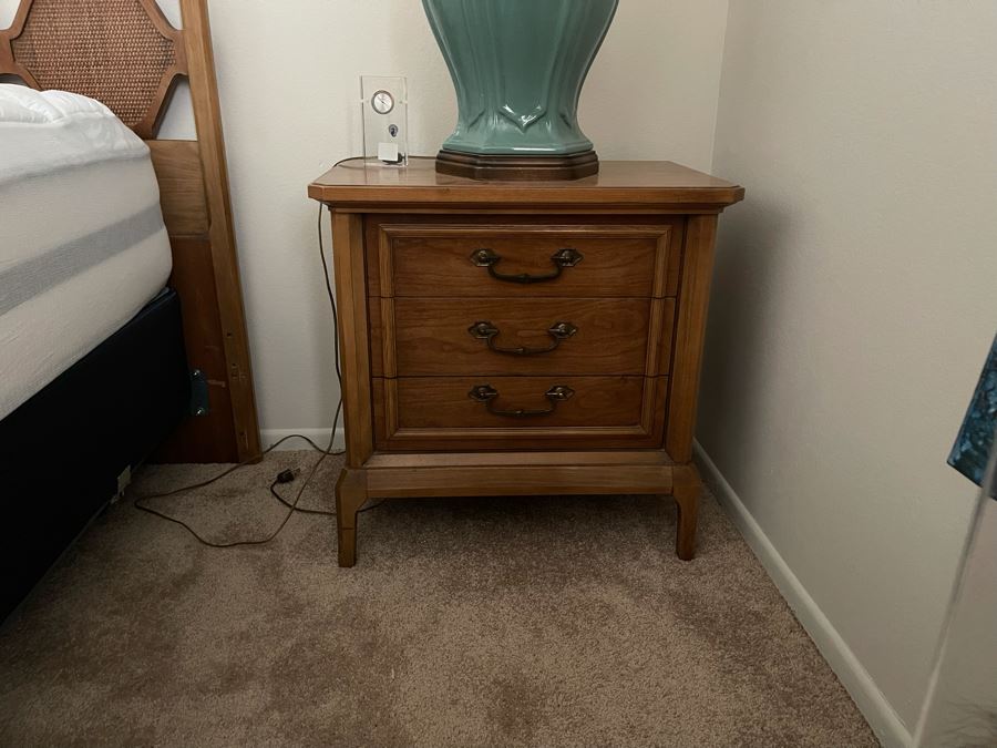 Pair Of Mid-Century Modern Nightstands 24W X 16D X 24H [Photo 5]