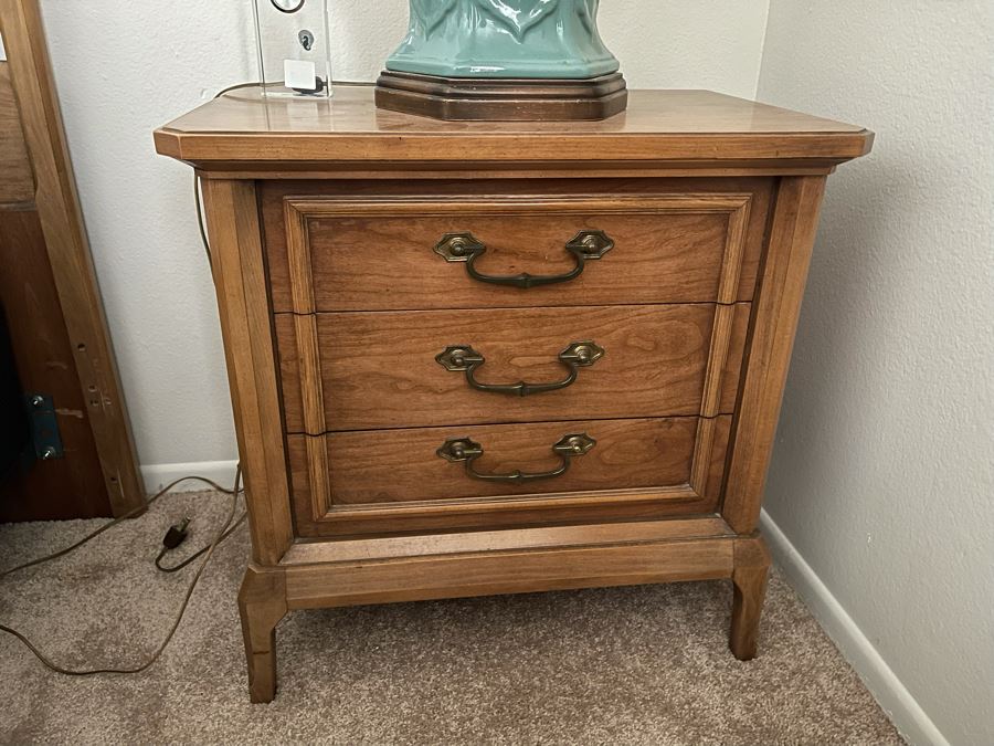 Pair Of Mid-Century Modern Nightstands 24W X 16D X 24H [Photo 3]