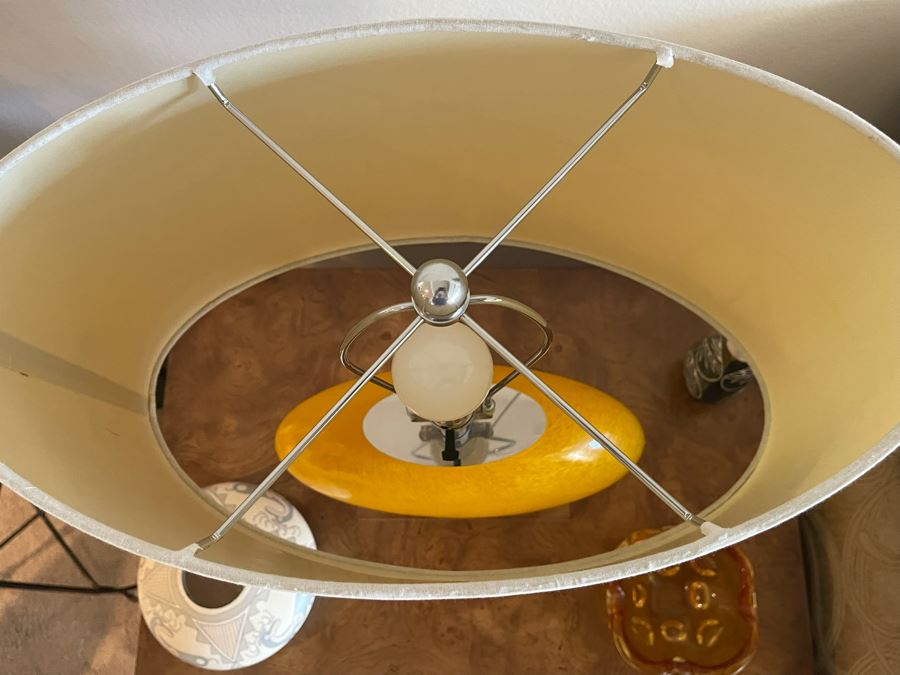 Pair Of Lucite Base Yellow Glass Table Lamps [Photo 7]
