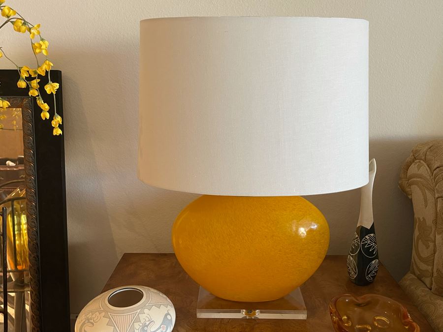 Pair Of Lucite Base Yellow Glass Table Lamps [Photo 4]