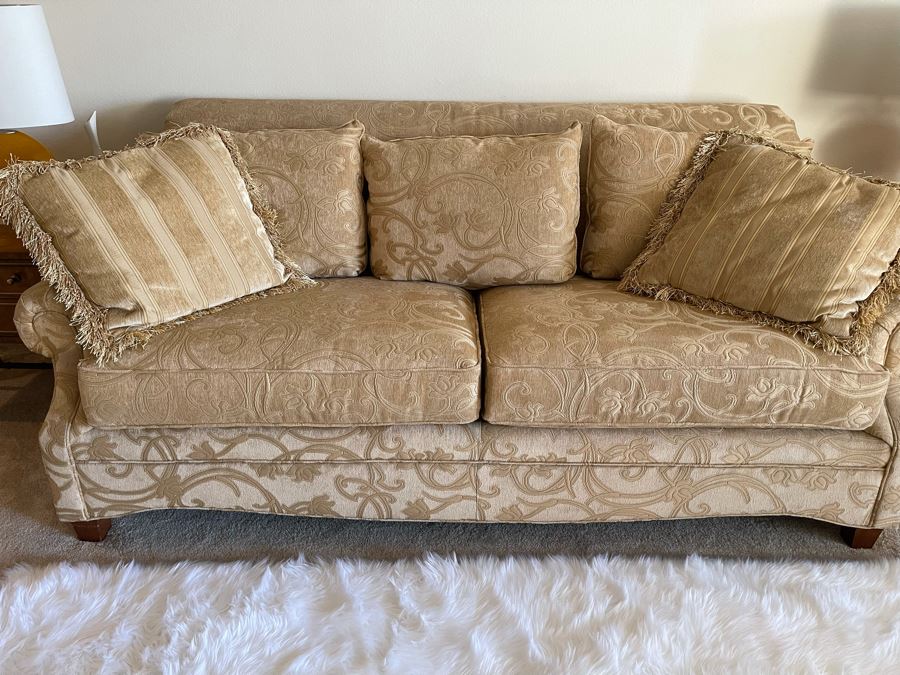 Thomasville Upholstered Sofa [Photo 1]