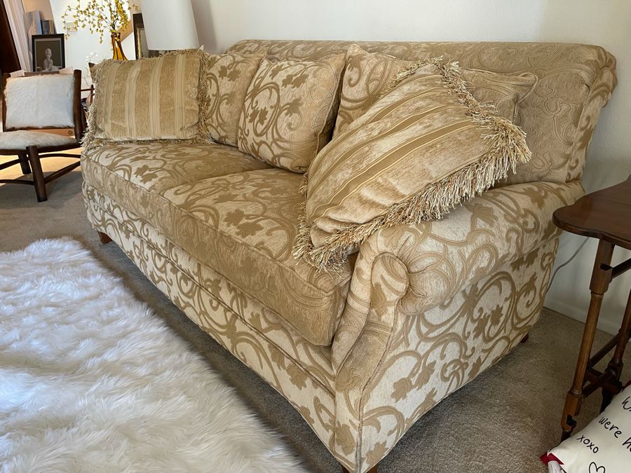 Thomasville Upholstered Sofa [Photo 4]