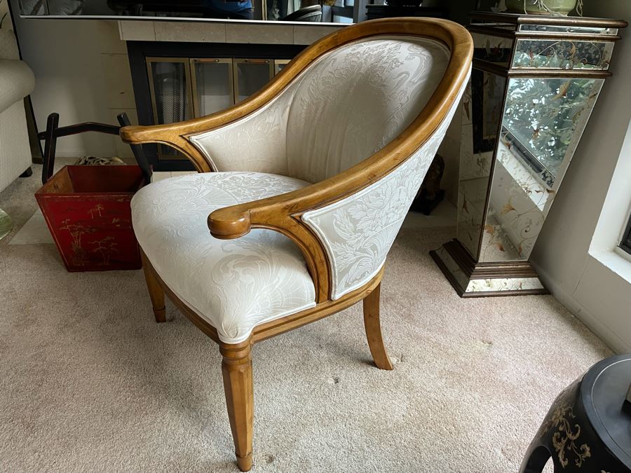 Elegant Thomasville Armchair [Photo 3]