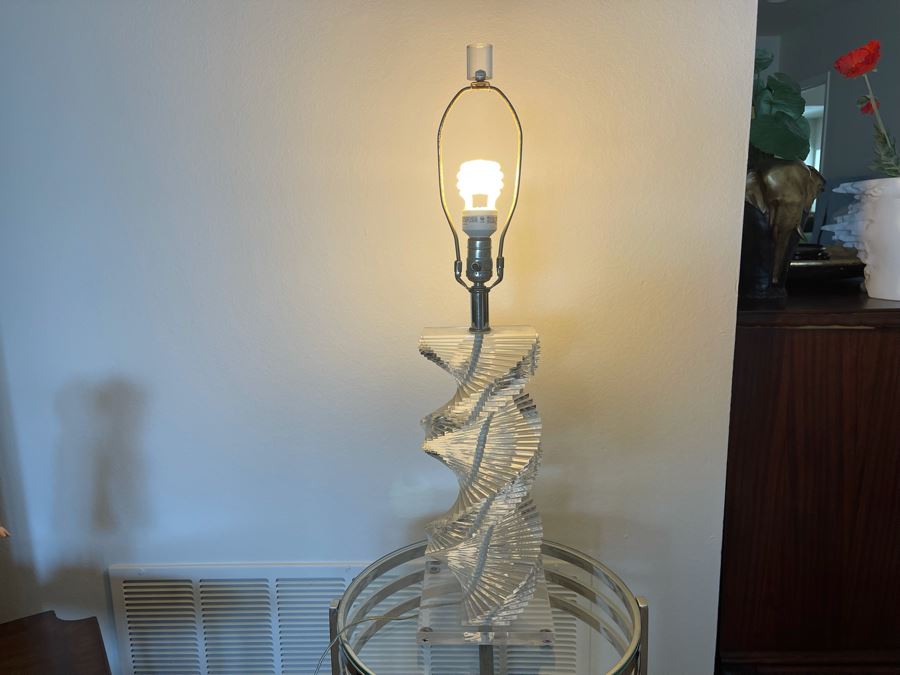 Modernist Spiral Lucite Table Lamp Without Shade 30H [Photo 7]