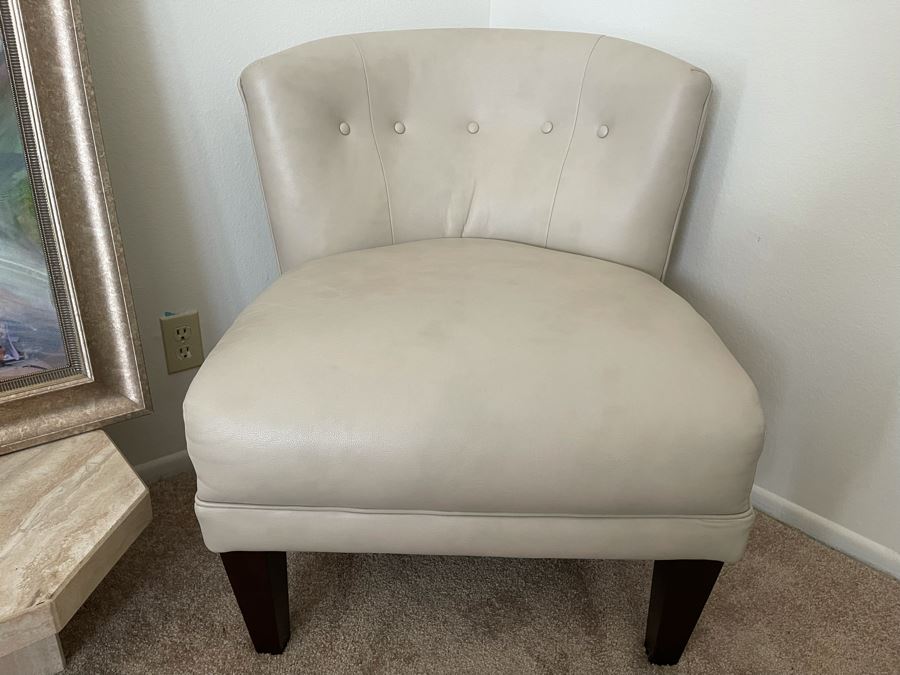 La-Z-Boy Occasional Chair 29W X 33D X 33H [Photo 2]