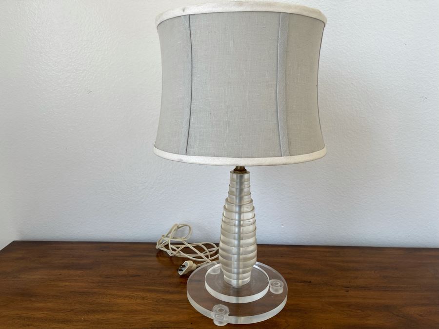 Modernist Lucite Table Lamp 22H