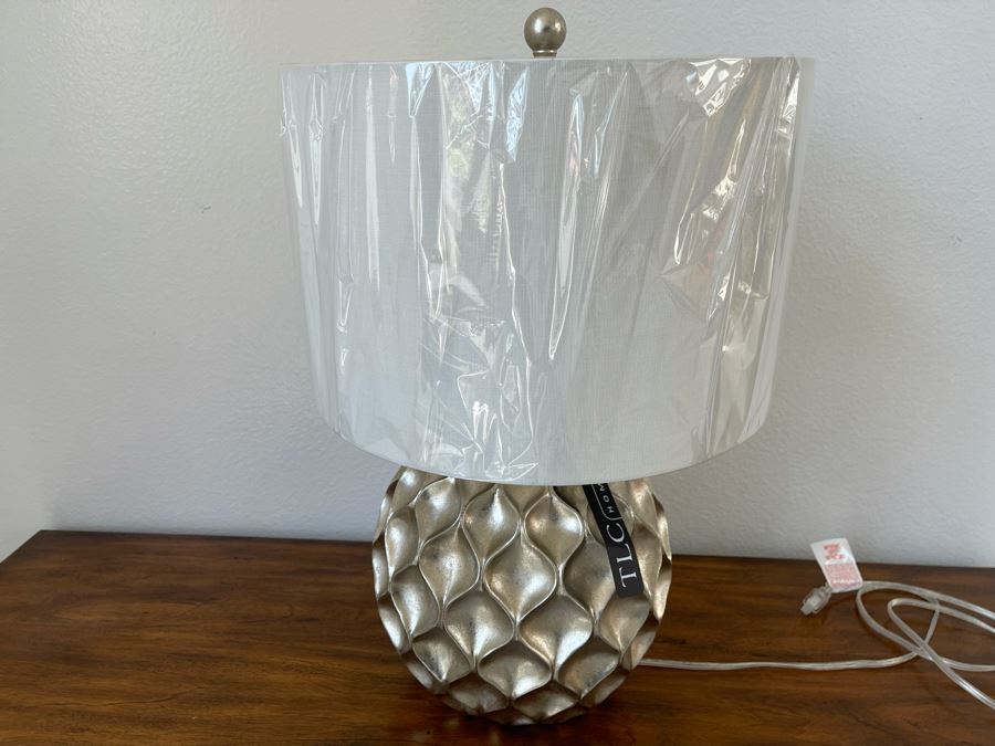 TLC Home Modernist Table Lamp 24H [Photo 3]