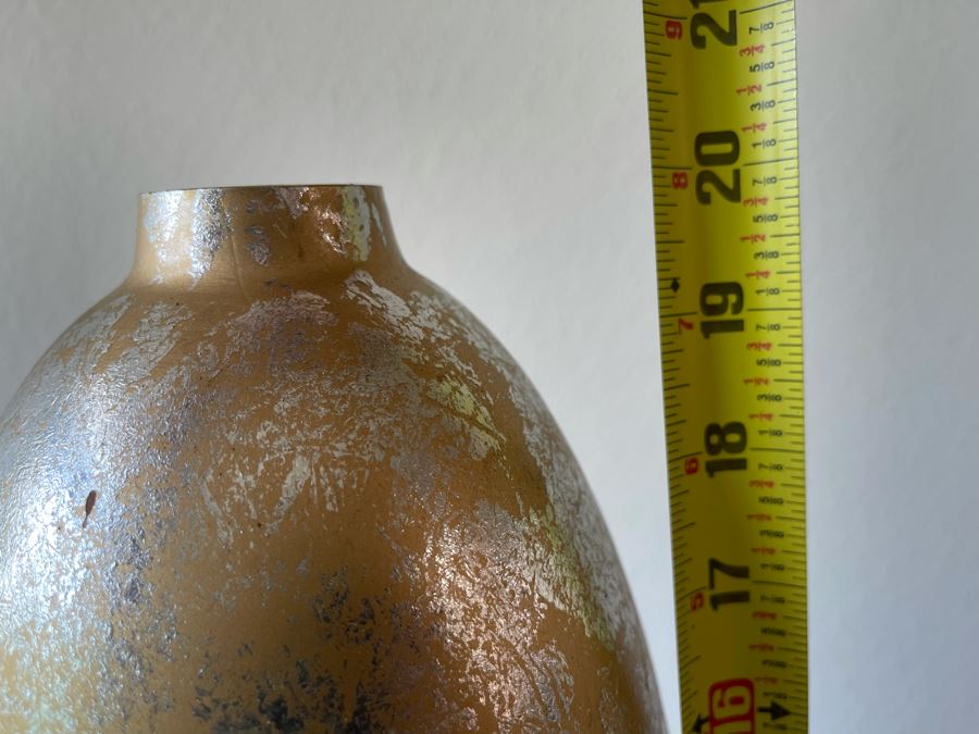 Three Mirrored Candlesticks And Glass Vase 20H [Photo 4]