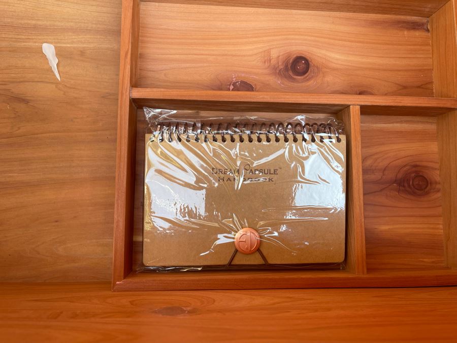 E&D Furniture Trunk With Dream Capsule Handbook 24W X 16D X 16H [Photo 6]