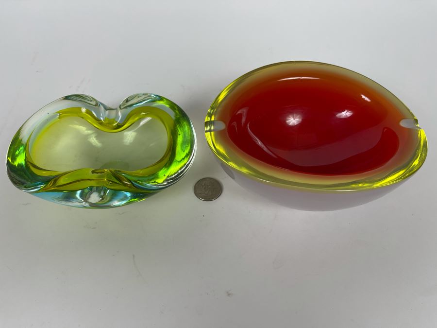 Pair Of Glass Ashtrays [Photo 4]