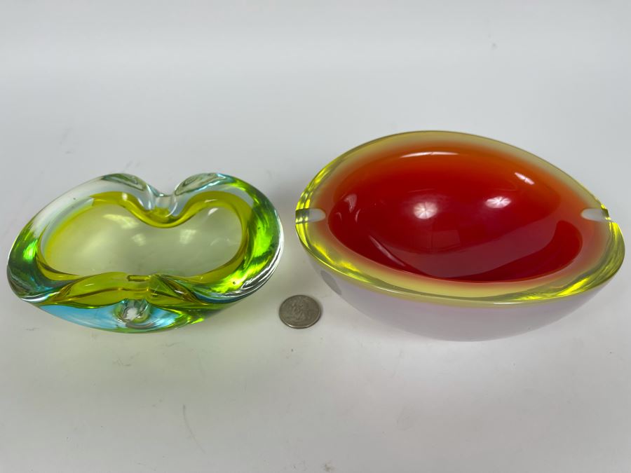 Pair Of Glass Ashtrays [Photo 2]